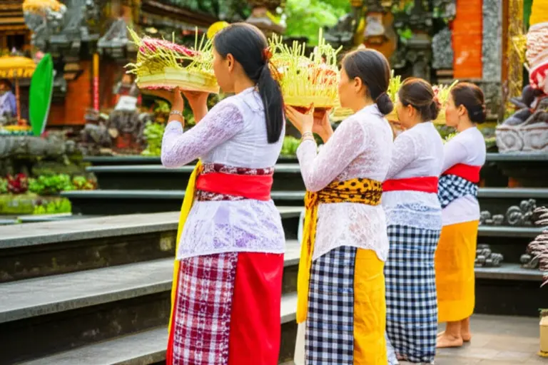Experiencing Balinese Ceremonies: Temple Etiquette, Dress, and Offerings Guide for Respectful Visitors