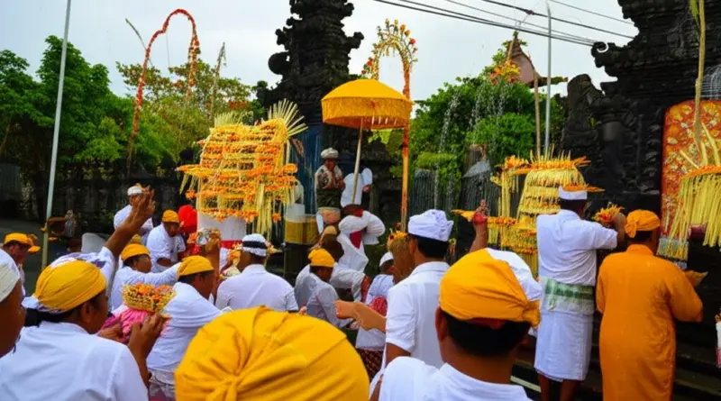 Understanding the Purpose and Cultural Significance of Melasti and Nyepi for Visitors