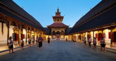 What is the history and significance of the Kraton Yogyakarta in Javanese court culture?