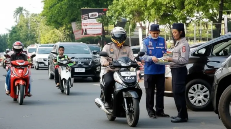 Common traffic laws, typical fines and how fines are issued in Indonesia — helmet rules, drink driving, illegal parking, on-the-spot fines vs police station procedures
