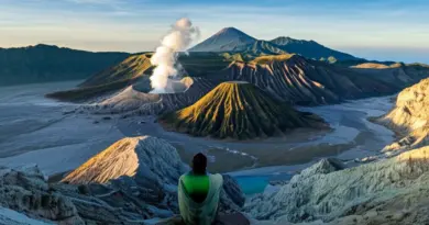Must-See Volcanoes and Scenic Detours: Mount Tangkuban Perahu, Mount Bromo, Ijen Crater, and Photo Stops