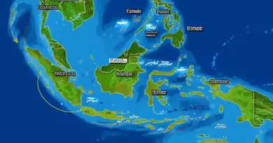 Region-by-Region Monsoon Guide: Rainfall, Surf Seasons, and Best Months for Lombok, Komodo, and Borneo