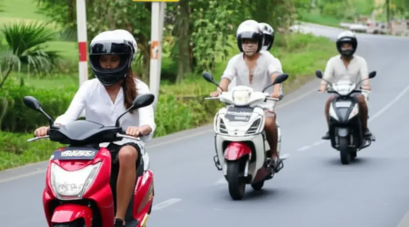 Renting and Riding a Scooter in Bali and Lombok: Licenses, Insurance, Fines, and Practical Safety Tips for Tourists