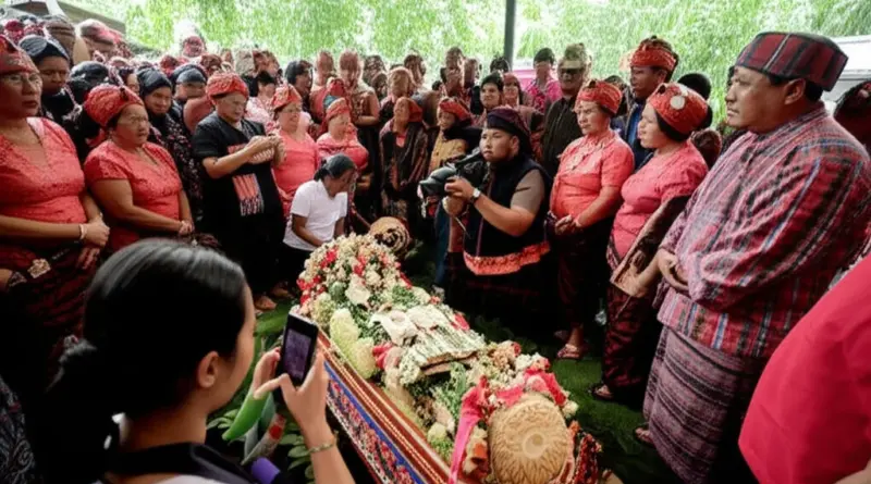 What should visitors know about etiquette, dress, photography, and gift-giving during Toraja funerals
