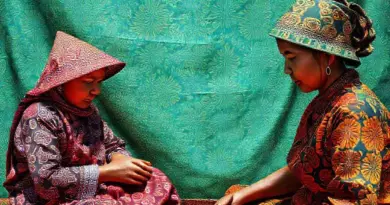 What is Batik? Origins, cultural significance, and how it differs across Indonesian regions