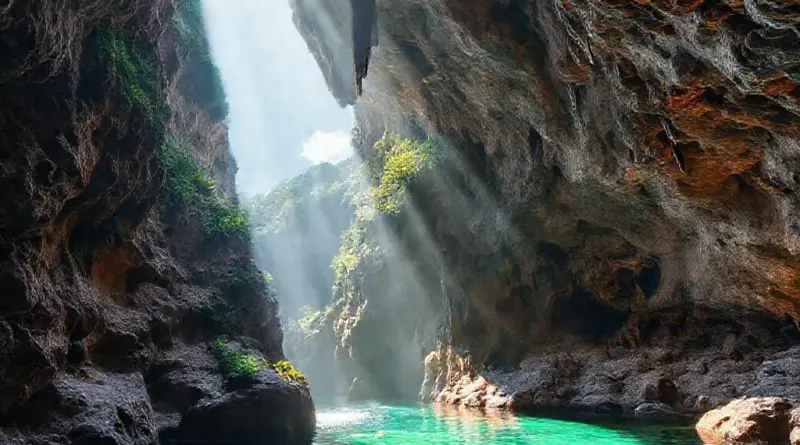 Best Caving Routes in Sulawesi for Beginners and Experienced Adventurers — detailed trail options, difficulty levels, and how to choose based on fitness and time