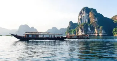 Mekong-Equivalent River Cruises and Komodo Boat Tours: From Slow Boats to Luxury Journeys — Complete Guide for Planning, Pricing, and Experiences