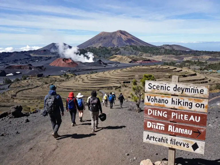 Best Volcano Day Hikes on Dieng Plateau: Routes, Difficulty Levels, and What to Expect